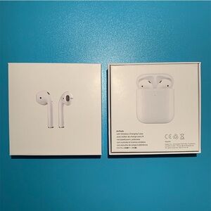 Apple White Wireless Earbuds Headsets
